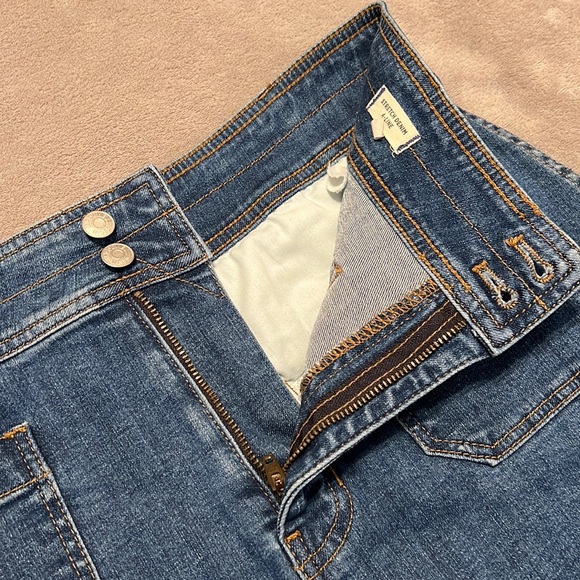 Madewell Stretch Denim A-Line Skirt with Patch Pockets - Picture 4 of 13